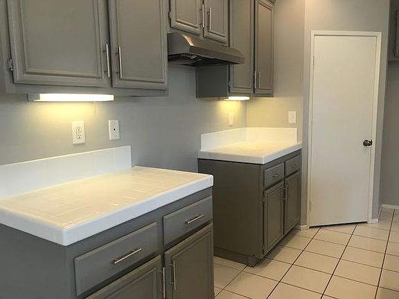 4th image of 1541 W Avenue H1