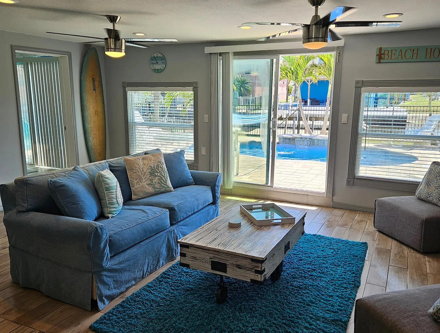 3 bed, 2.0 bath, 2389 sqft, $4,488 — Photo 2
