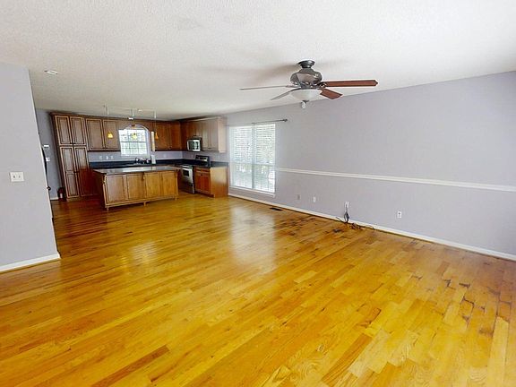 5th image of 128 Punkin Ln