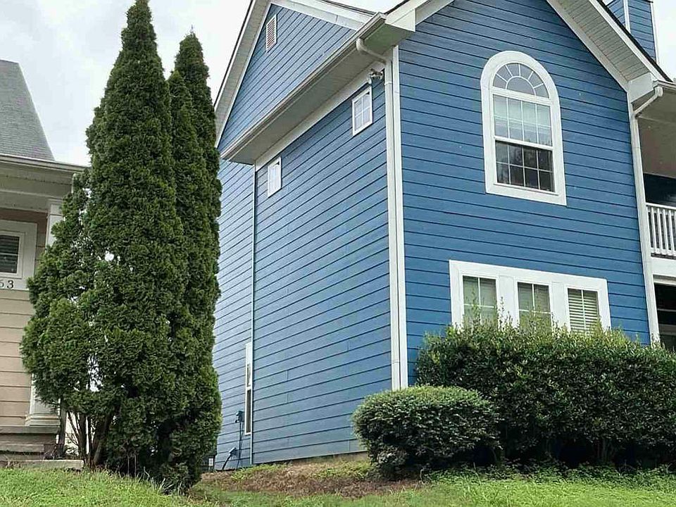 2nd image of 4565 Parkway Cir