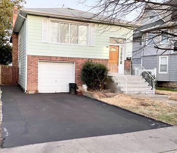 29 Sycamore St, West Hempstead, NY, 11552