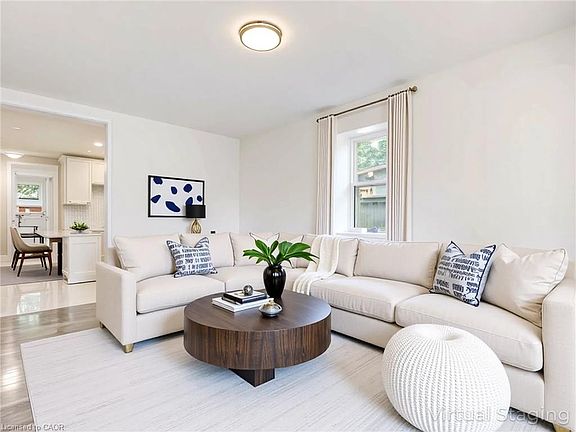 4th image of 79 Sunnyhill Rd