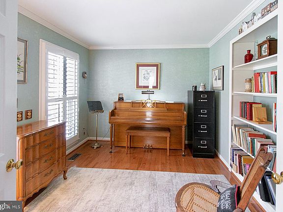 4th image of 4503 Quiet Brook Ct