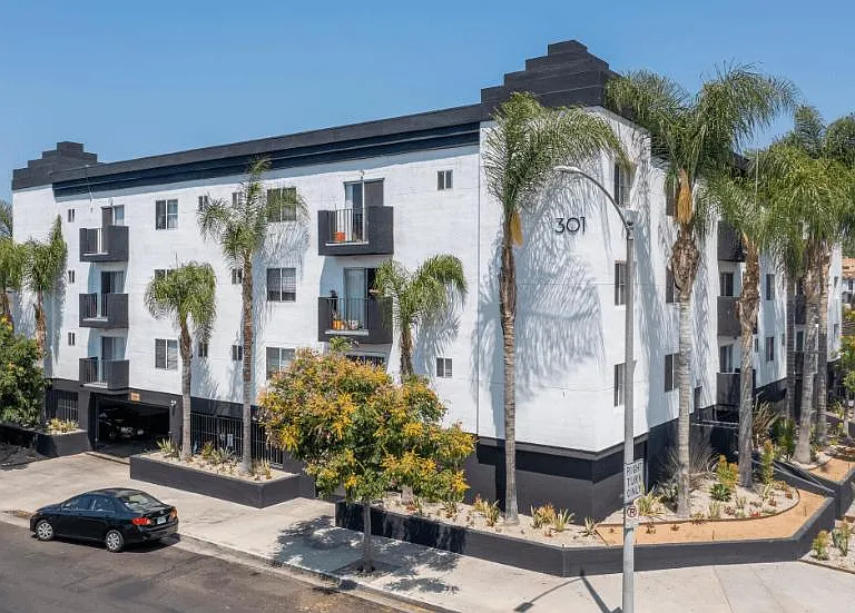301 North Alvarado Street — Photo 3