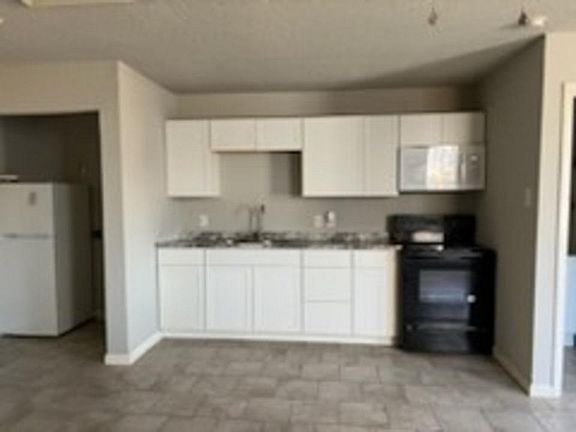 4th image of 244 W McFarland St #244