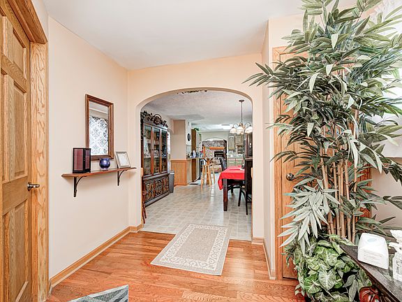 4th image of 8806 Camby Rd