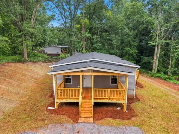 2218 Old Scenic Dr, Villa Rica, GA 30180