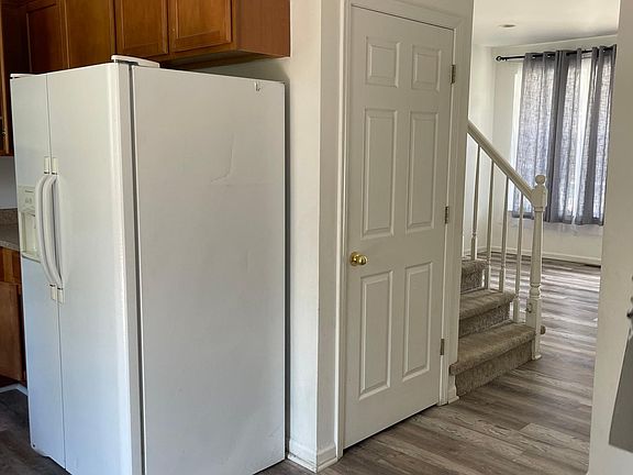 4th image of 4830 Green Ct
