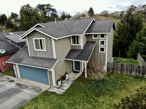 2nd image of 4055 Hillside Ct