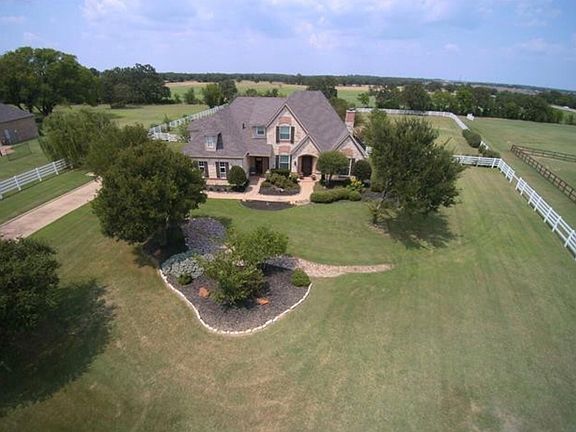 4th image of 1325 Saddlebrook Ct