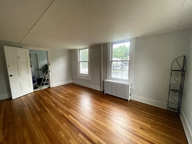 4 Main St #3 — Photo 3