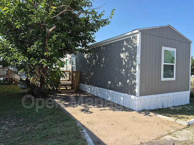 2501 Martin Luther King Blvd #601 — Photo 2
