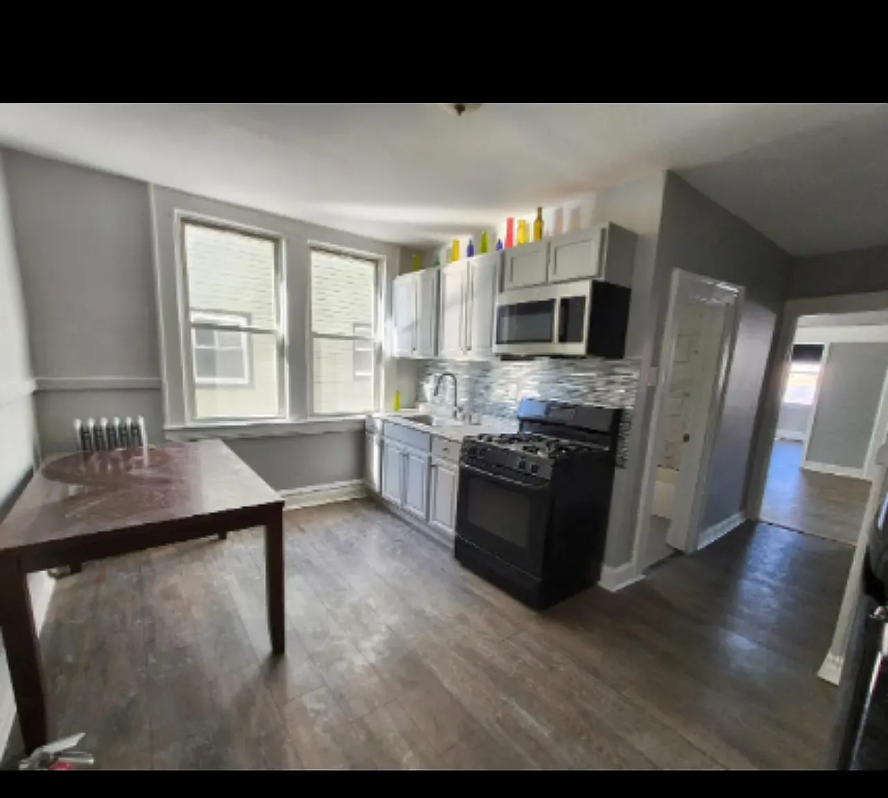 3 bed, $2,275 — Photo 2