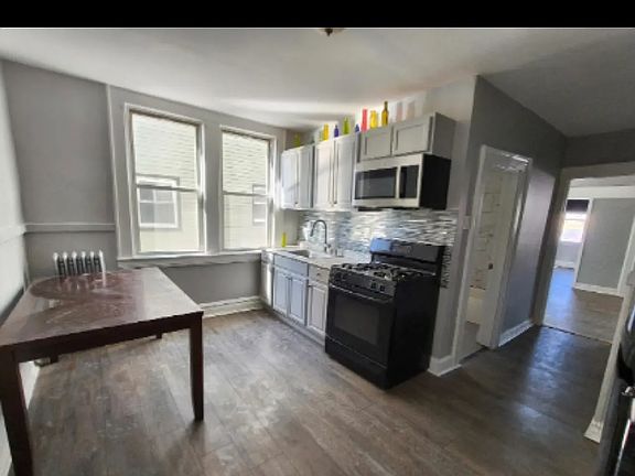 2nd image of 883-885 Springfield Ave #2