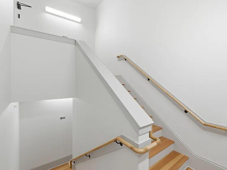 455 Court St NE #204 — Photo 15