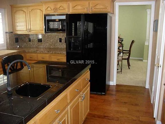 5th image of 7904 Waterfalls Ave