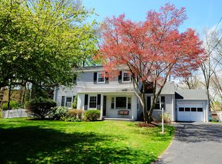 38 Lake Dr, Darien, CT 06820