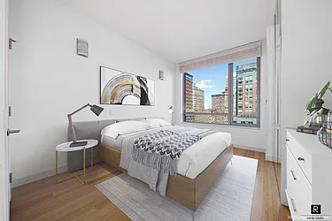 Rented by R New York