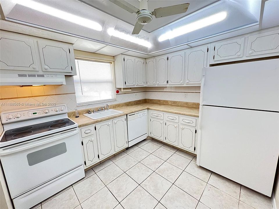 1st image of 403 SW Natura Ave APT F