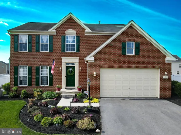 33 Ian Ct, Bunker Hill, WV 25413