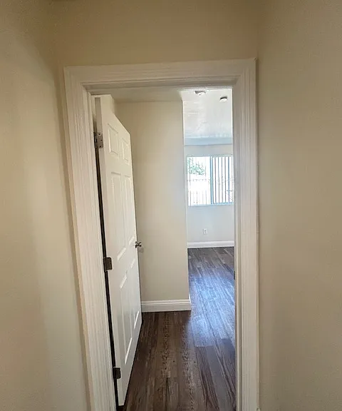 211 E 84th Pl #213-1/2 — Photo 5