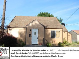 1129 1st Ave, Sweet Home, OR 97386