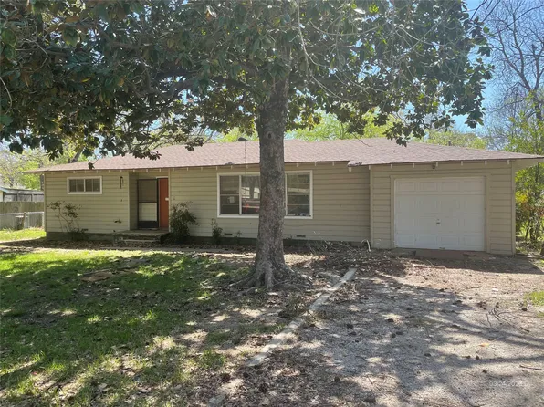 1100 Poe St, Azle, TX 76020