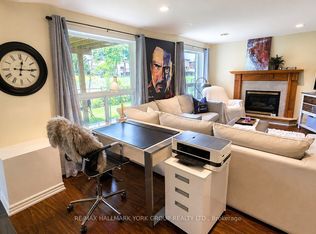 723 Firth Ct #BASEMENT, Newmarket, ON L3Y8H8