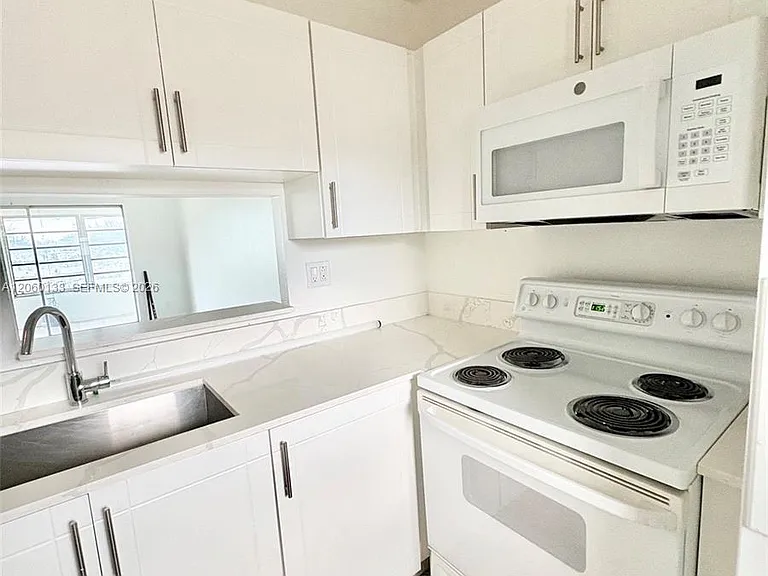 5011 W Oakland Park Blvd #310 — Photo 7