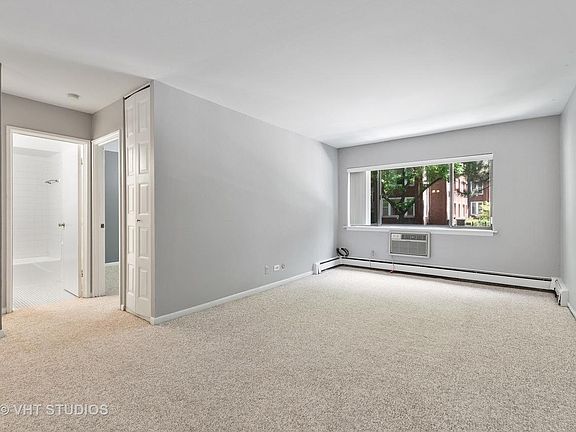 3rd image of 3620 N Pine Grove Ave APT 203