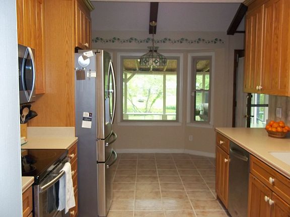 Kitchen & Breakfast Nook