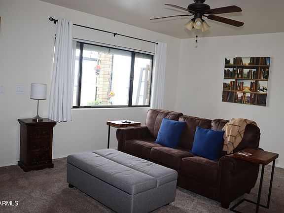 5th image of 1375 E NEW YORK Place