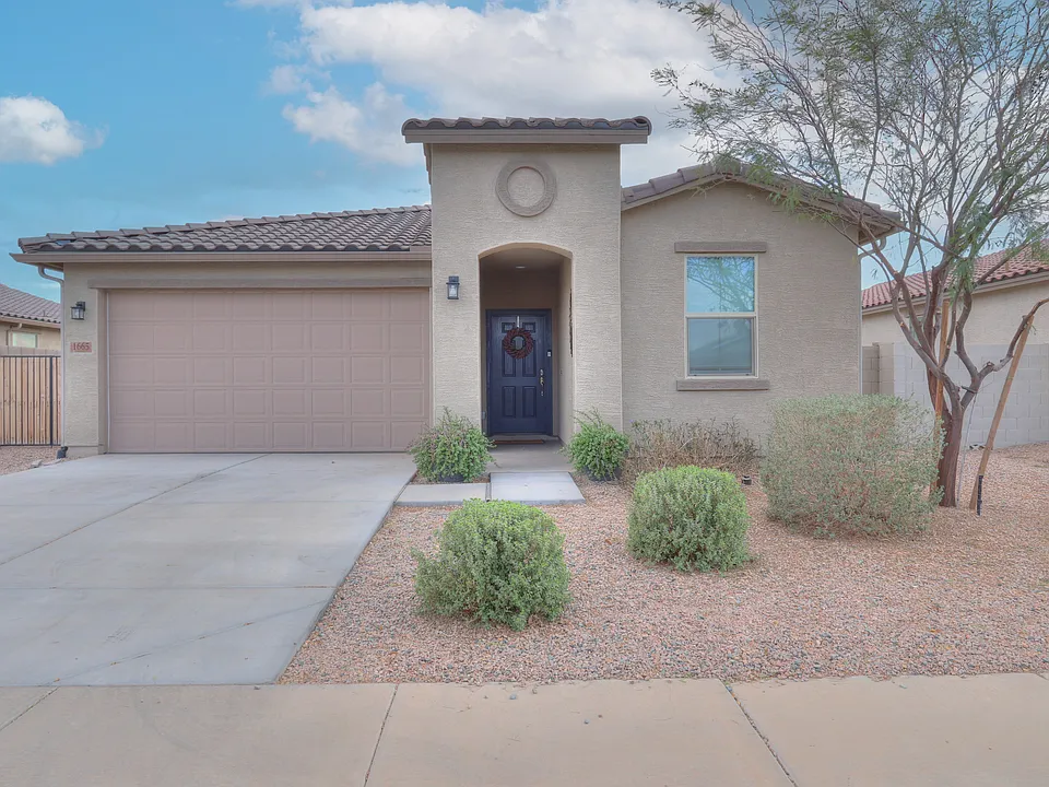 1665 E Kingman Pl
