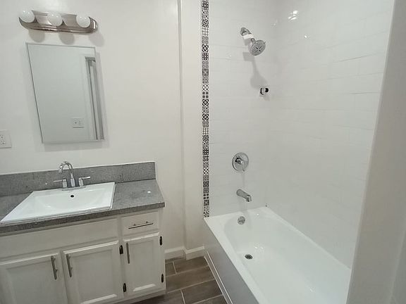 4th image of 139 S Avenue 55 APT 12A