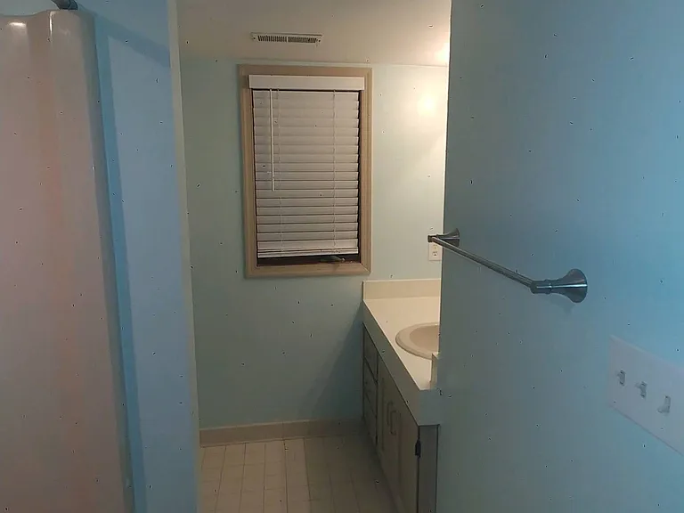 Third level hallway bathroom