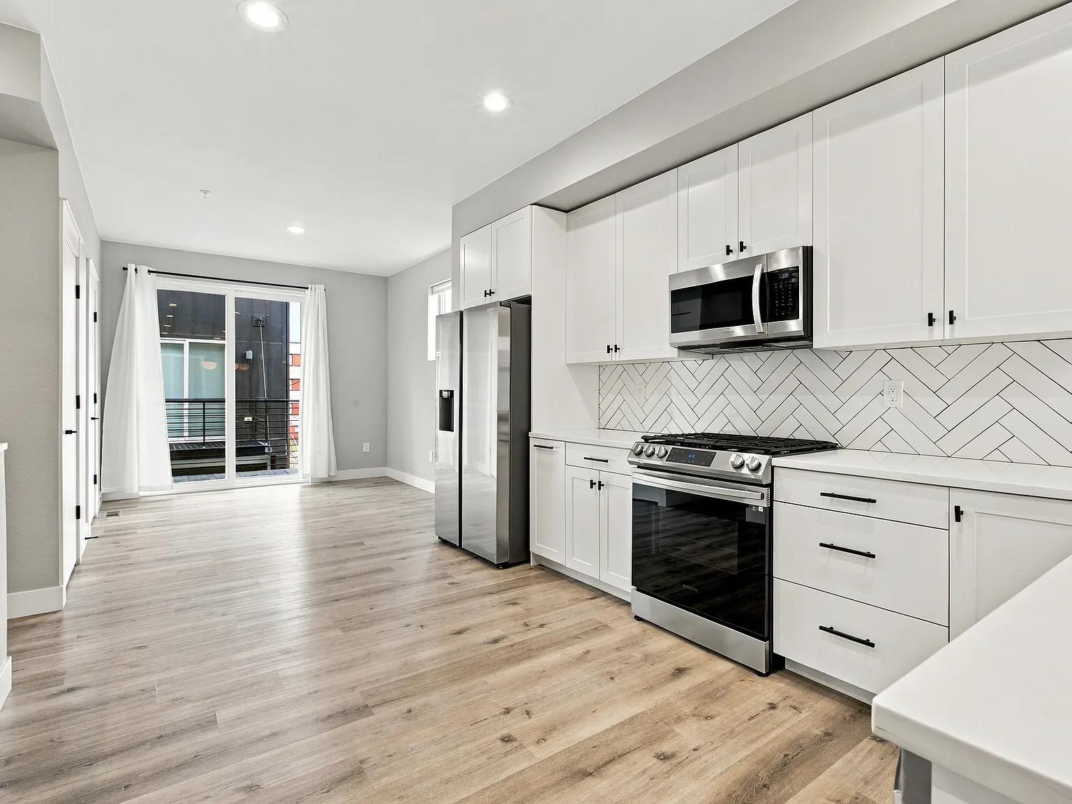 2 bed, 2.5 bath, 1504 sqft, $2,750 — Photo 4