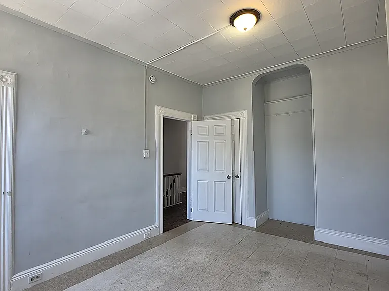 96 Brown Pl #A — Photo 20