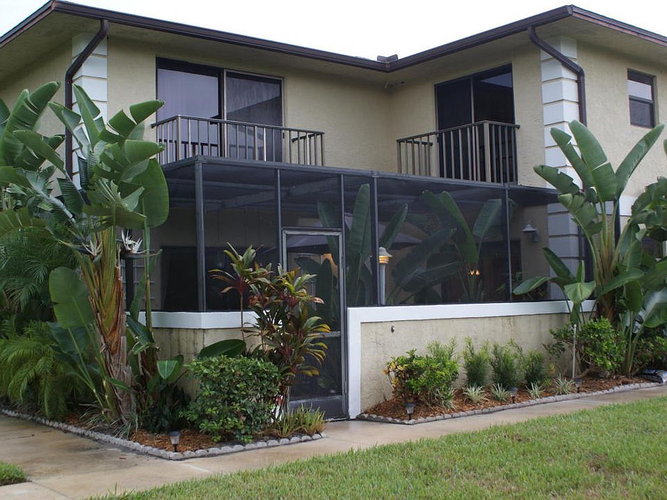 Home For Sale In Lawnwood