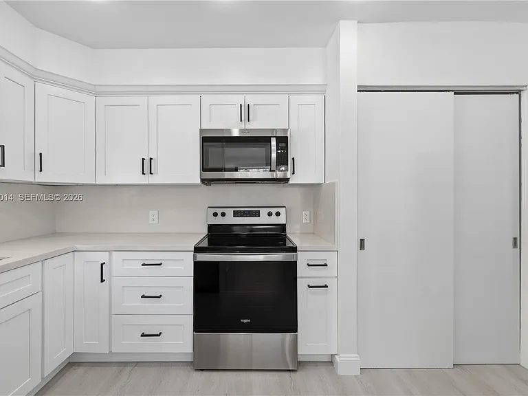 2240 SW 16th Ct #U — Photo 12