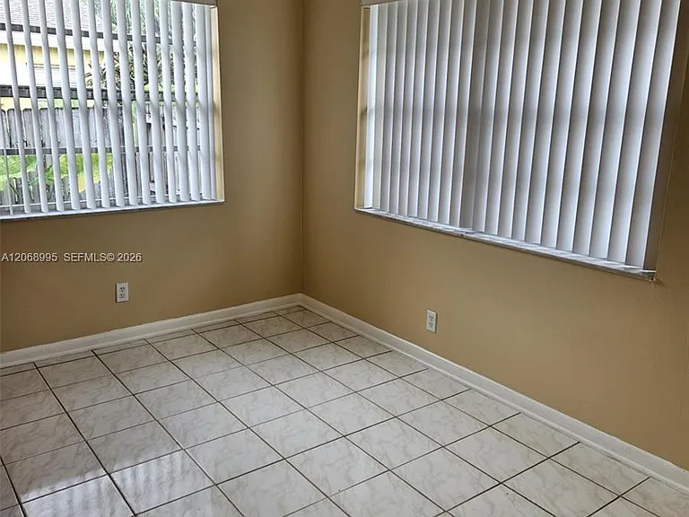1008 NE 34th Ct #A — Photo 4
