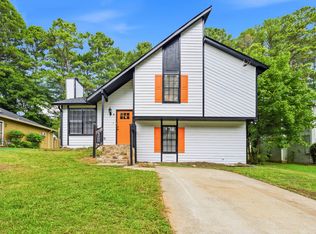 6300 Creekford Dr, Lithonia, GA 30058