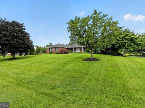 302 Detjen Dr, Hockessin, DE 19707