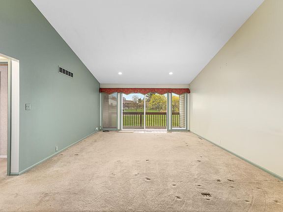 3rd image of 4881 Summergreen Ln #120