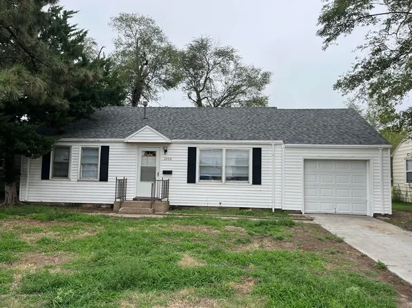 2208 25th St, Great Bend, KS 67530