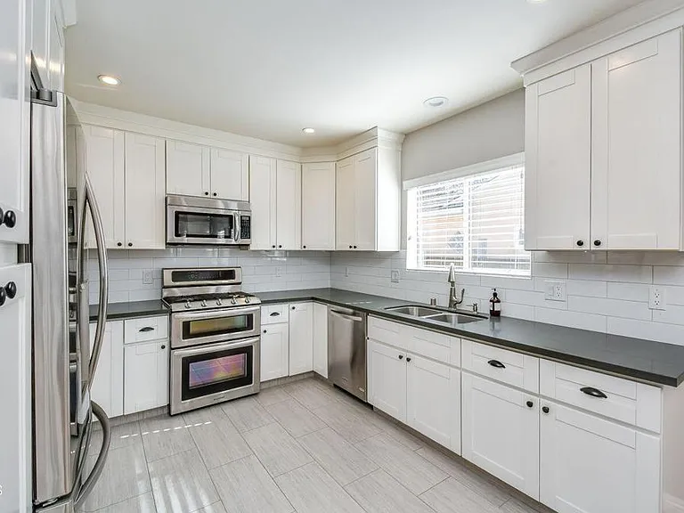 321 N Lima St — Photo 16