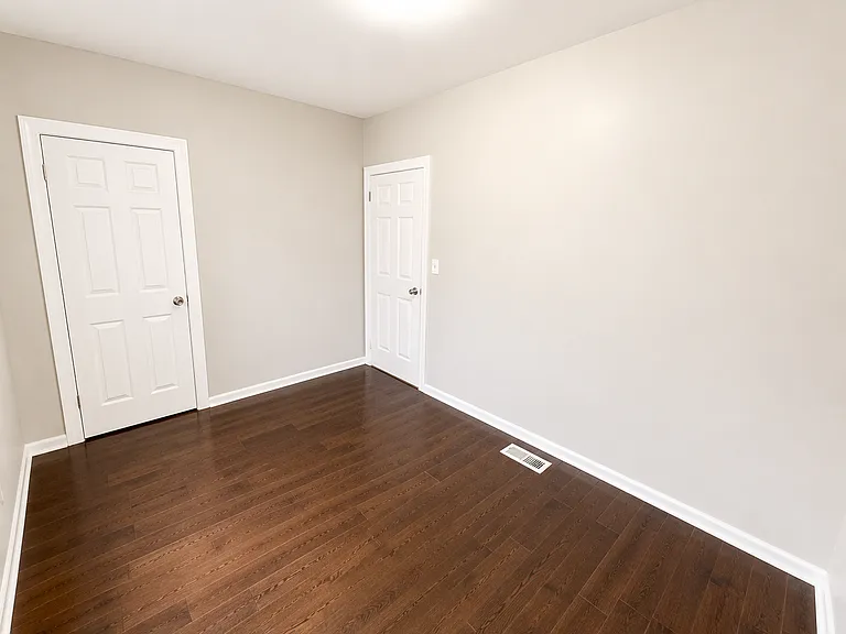 648 S 18th St #1 — Photo 12