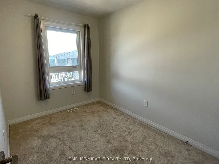 51 Sparrow Ave #20 — Photo 20