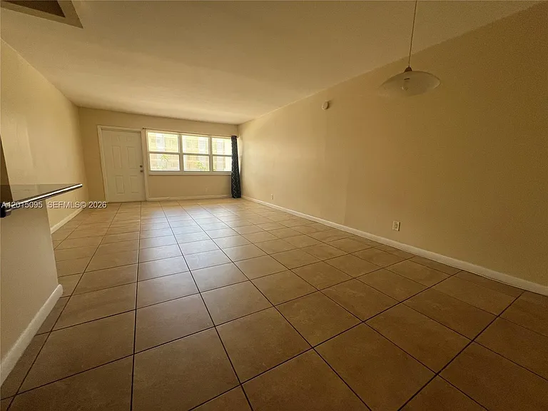 401 Golden Isles Dr #314 — Photo 3