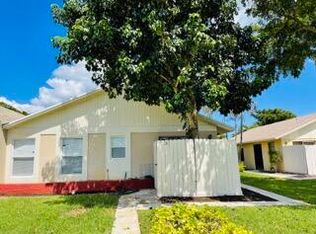 213 SE 1st Cir #17B, Boynton Beach, FL 33435