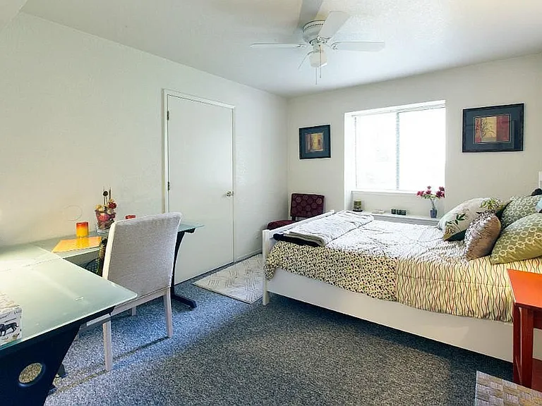 Pomona West Student Apartments — Photo 6